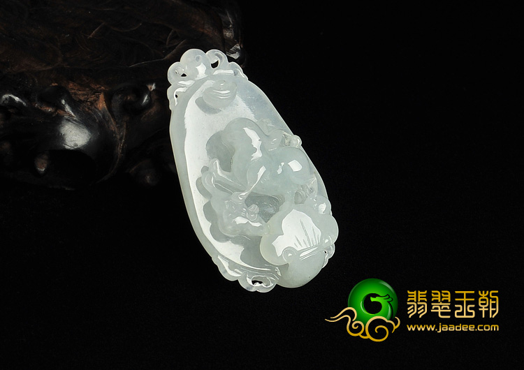 糯冰种缅甸翡翠A货生肖兔挂件