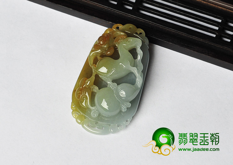糯冰种褐黄翡缅甸翡翠A货生肖羊挂件