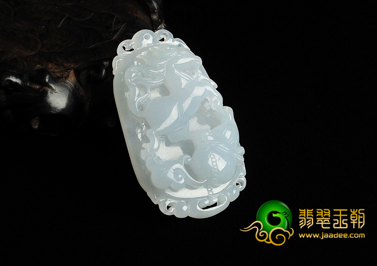 糯冰种缅甸翡翠A货生肖马挂件