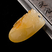 (超值推荐)糯冰种黄翡缅甸翡翠A货龙头戒面