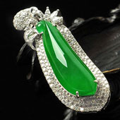 冰种正阳绿满绿缅甸翡翠A货镶白金胸坠（真钻）