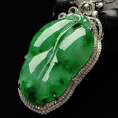 糯冰种翠色缅甸翡翠A货镶白金叶子胸坠（真钻）
