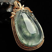 冰玻种飘花缅甸翡翠A货镶白金福瓜胸坠（真钻）