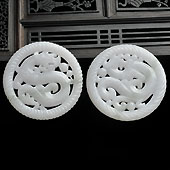 糯冰种淡晴水略飘翠缅甸翡翠A货仿古龙牌挂件（一对）