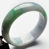 糯冰种淡春带彩缅甸翡翠A货手镯（58.6mm）