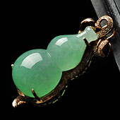 糯冰种苹果绿缅甸翡翠A货镶玫瑰金葫芦胸坠（真钻）