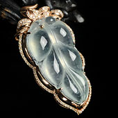 冰玻种淡晴水缅甸翡翠A货镶玫瑰金金枝玉叶胸坠（真钻）