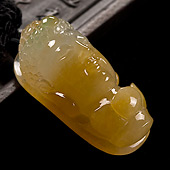 冰种黄翡略飘翠缅甸翡翠A货释迦牟尼挂件