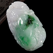糯冰种春带彩缅甸翡翠A货貔貅如意挂件