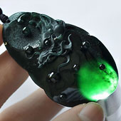 冰种墨翠缅甸翡翠A货龙头如意挂件