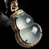 冰玻种淡晴水缅甸翡翠A货镶玫瑰金葫芦胸坠（真钻）