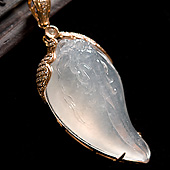 冰种缅甸翡翠A货镶玫瑰金龙头胸坠（真钻）