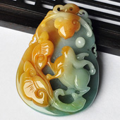糯冰种褐黄翡缅甸翡翠A货生肖兔挂件