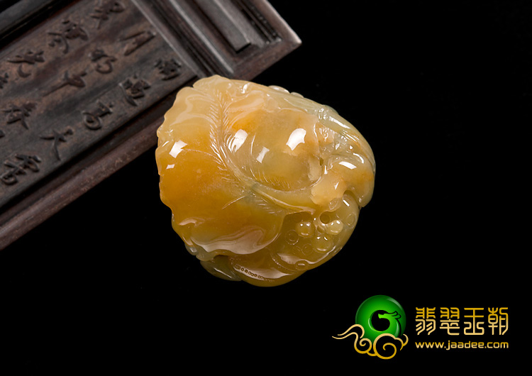 糯冰种黄翡缅甸翡翠A货英明神武挂件