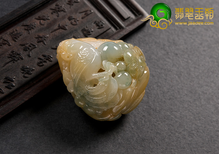 糯冰种黄翡缅甸翡翠A货英明神武挂件