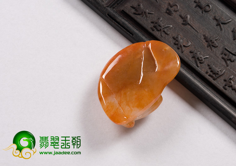 糯冰种红黄翡缅甸翡翠A货冠上加官挂件