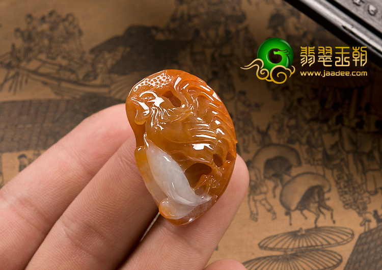 糯冰种红黄翡缅甸翡翠A货冠上加官挂件