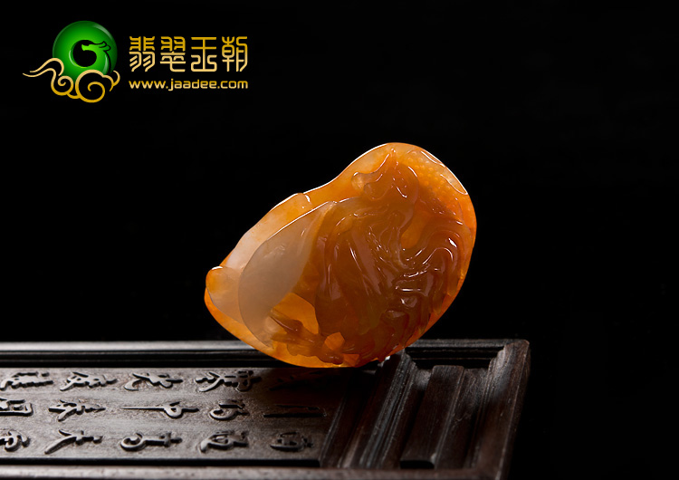 糯冰种红黄翡缅甸翡翠A货冠上加官挂件