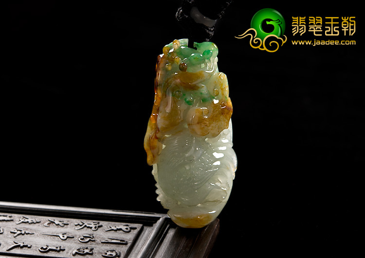糯冰种黄加绿缅甸翡翠A货英明神武挂件