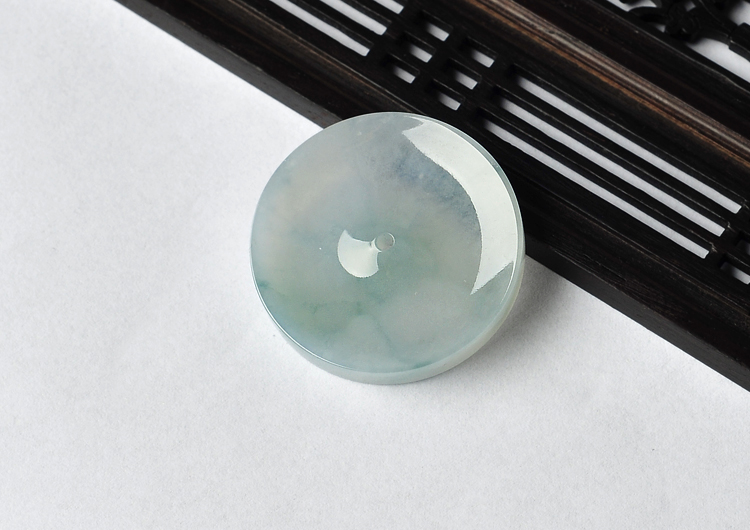 冰种略飘花缅甸翡翠A货平安扣挂件