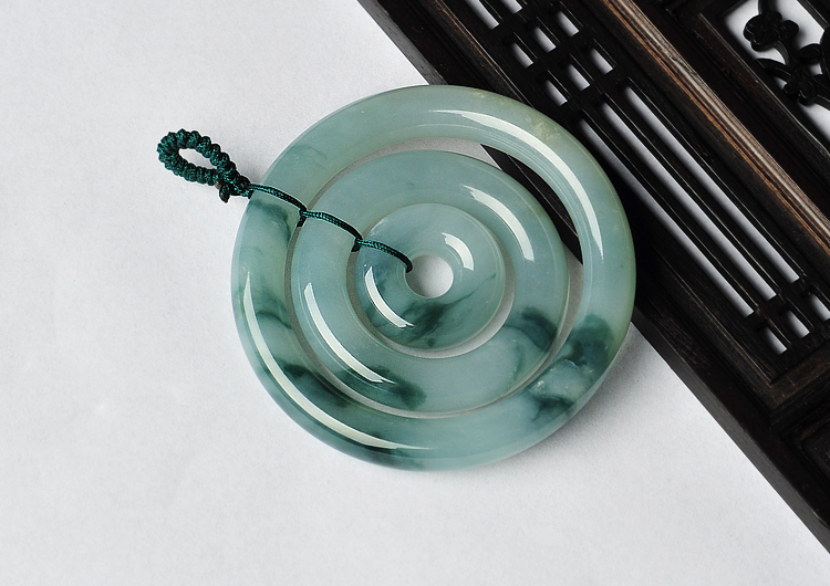 糯冰种飘花缅甸翡翠A货时来运转挂件