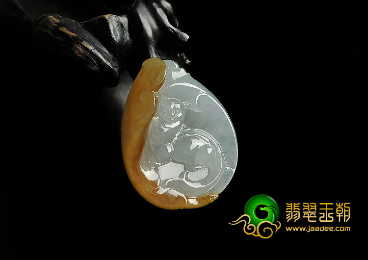 冰种黄翡缅甸翡翠A货猛虎下山挂件