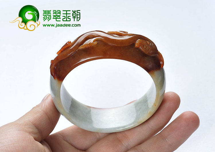 细糯种红翡缅甸翡翠A货仿古龙雕花贵妃镯（58.2-52.8mm）