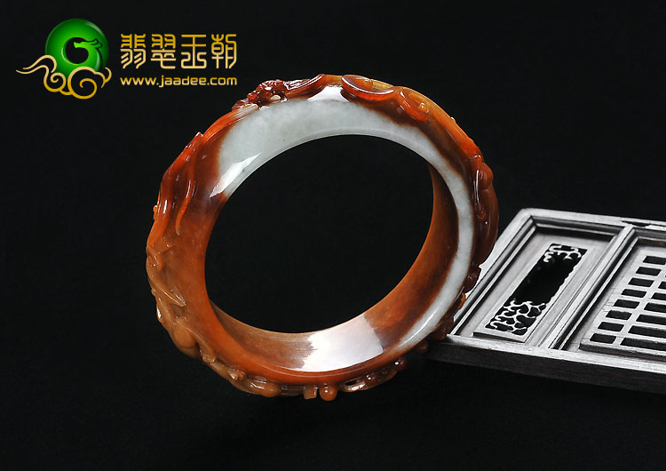 细糯种红翡缅甸翡翠A货仿古龙雕花手镯（57mm）