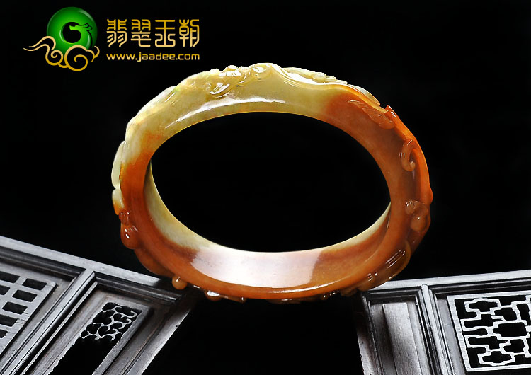 细糯种红翡缅甸翡翠A货仿古龙贵妃镯（57.6-49.2mm）