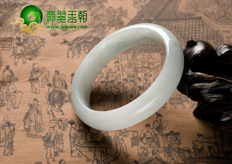 糯冰种晴水缅甸翡翠A货贵妃圈手镯（52-45.6mm）
