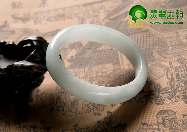 糯冰种晴水缅甸翡翠A货贵妃圈手镯（52-45.6mm）