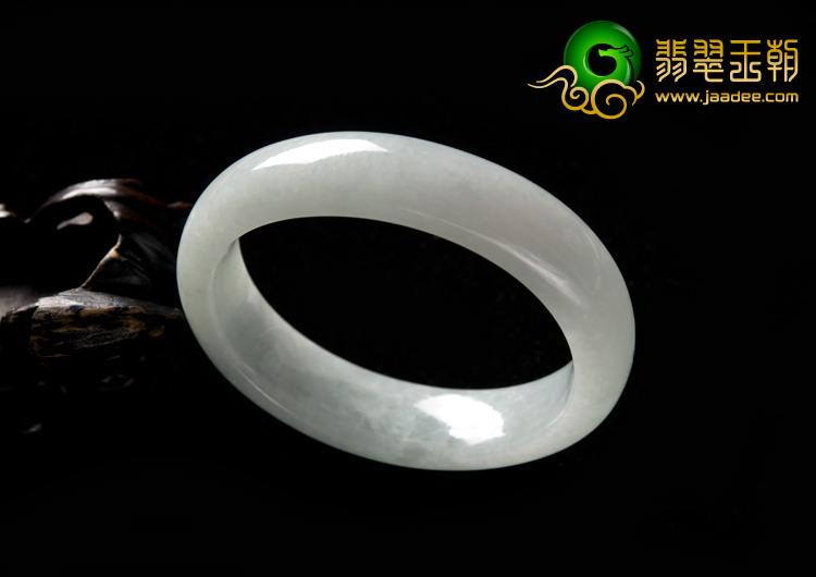 糯冰种晴水缅甸翡翠A货贵妃圈手镯（52-45.6mm）