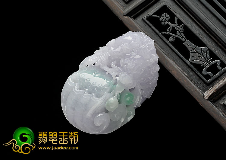 糯冰种春带彩缅甸翡翠A货貔貅挂件