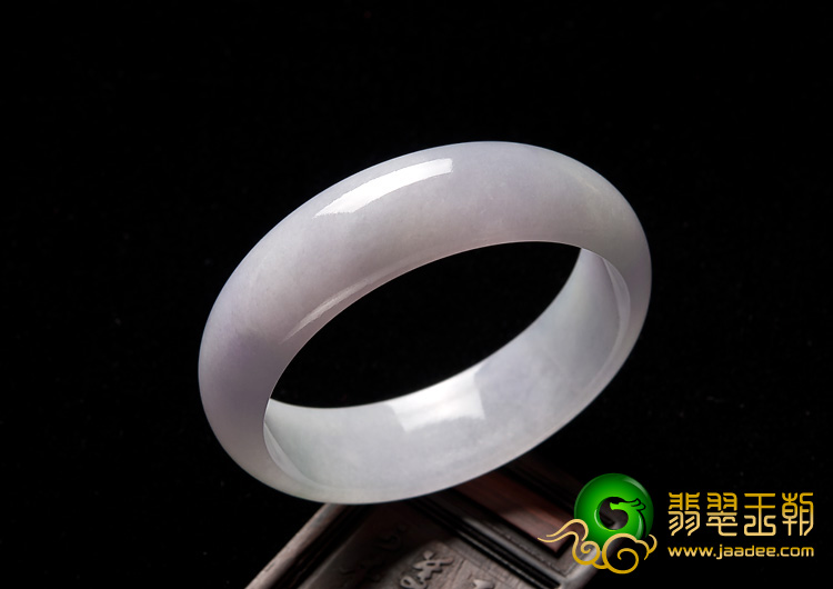 糯冰种春带彩缅甸翡翠A货手镯（59.3mm）