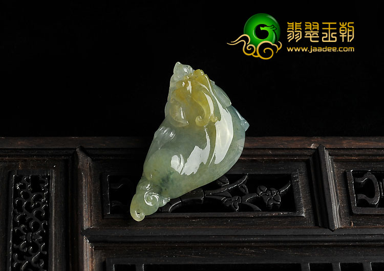 冰种黄翡飘花缅甸翡翠A货貔貅挂件