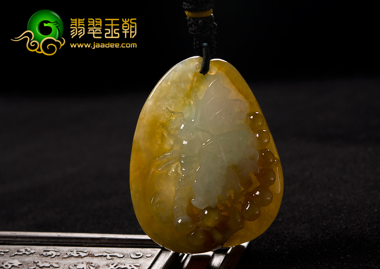 冰种褐黄翡缅甸翡翠A货年年有余挂件