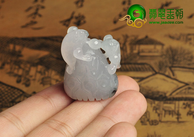 糯冰种飘花缅甸翡翠A货金蟾挂件