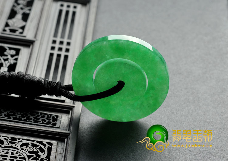 糯冰种阳绿缅甸翡翠A货平安扣挂件