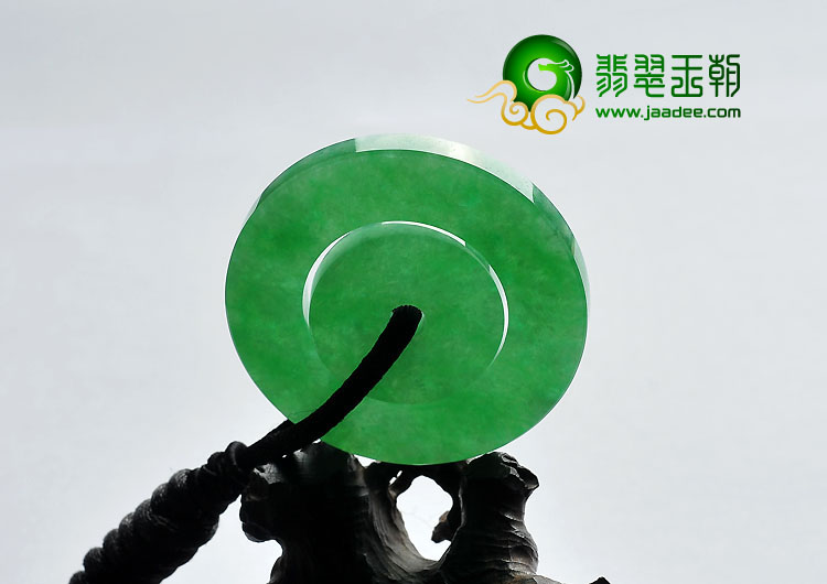 糯冰种阳绿缅甸翡翠A货平安扣挂件