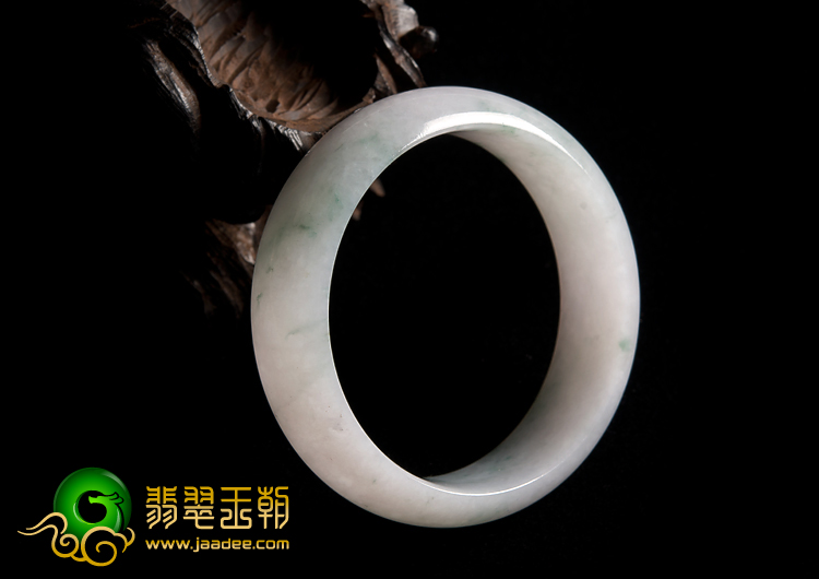 糯冰种飘绿花缅甸翡翠A货手镯（56mm）