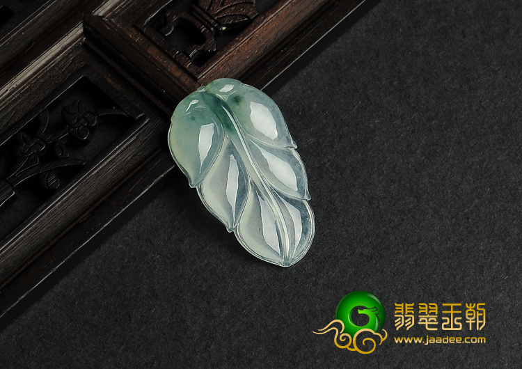 冰种飘花缅甸翡翠A货叶子挂件