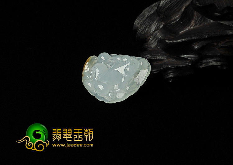 冰种飘黄翡缅甸翡翠A货青蛙挂件