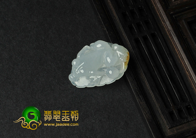 冰种飘黄翡缅甸翡翠A货青蛙挂件