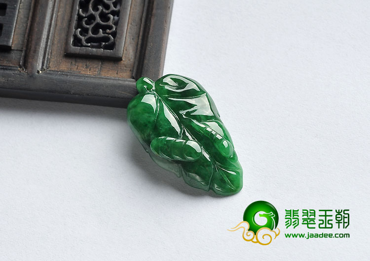 糯冰种浓绿缅甸翡翠A货叶子挂件