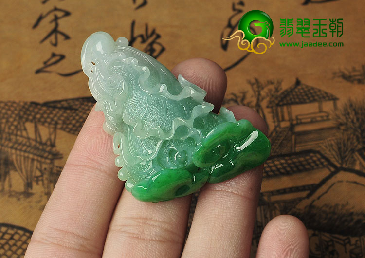 糯冰种阳绿缅甸翡翠A货白菜挂件
