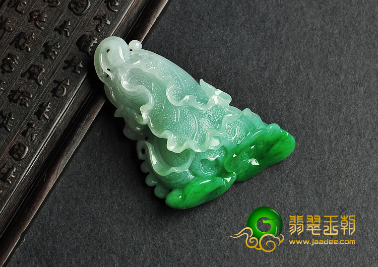 糯冰种阳绿缅甸翡翠A货白菜挂件