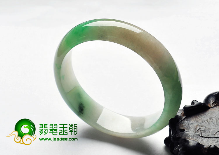 糯冰种飘翠缅甸翡翠A货手镯（57.8mm）