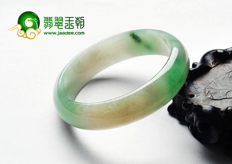 糯冰种飘翠缅甸翡翠A货手镯（57.8mm）