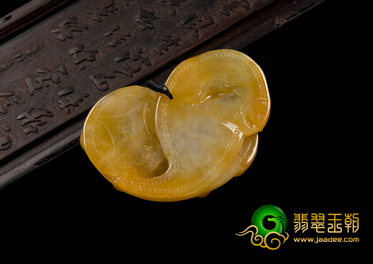 糯冰种黄翡缅甸翡翠A货螭龙挂件