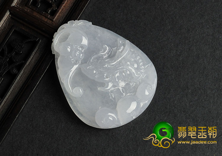 糯冰种淡晴水缅甸翡翠A货龙头挂件